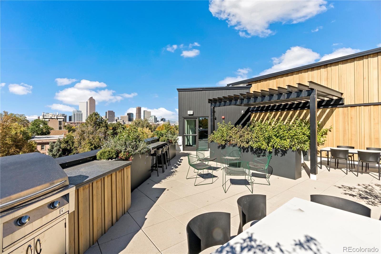 1601 Park Avenue Unit: 207