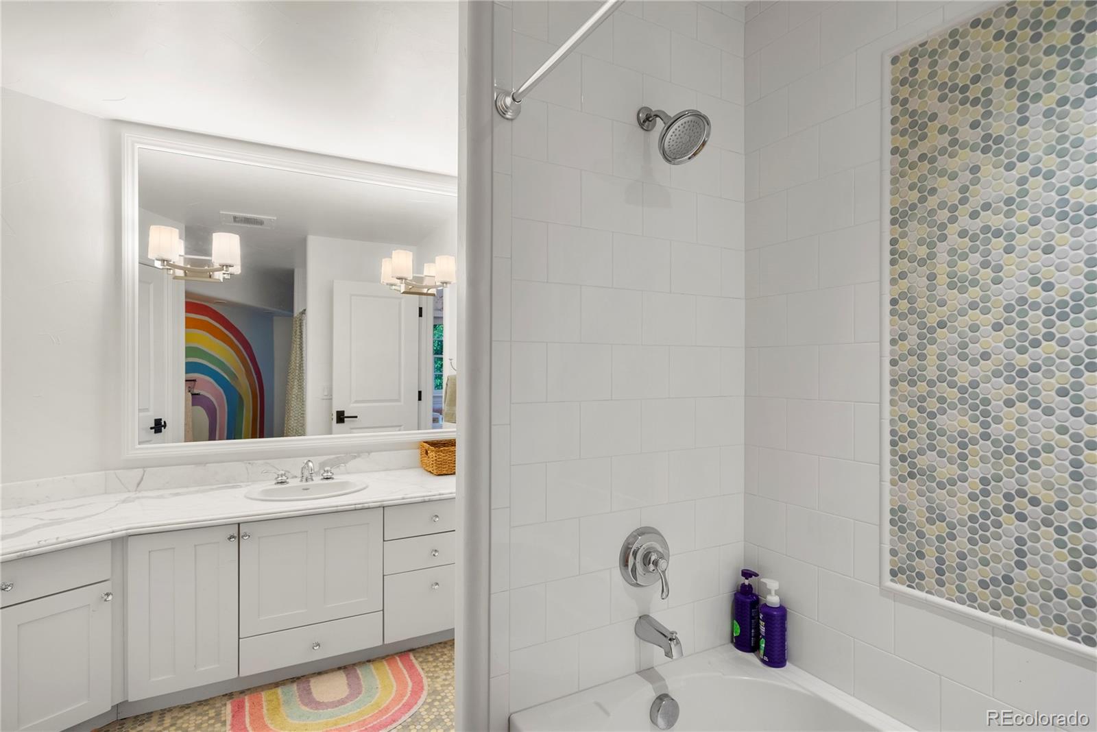 1991 E Alameda Avenue Unit: 14