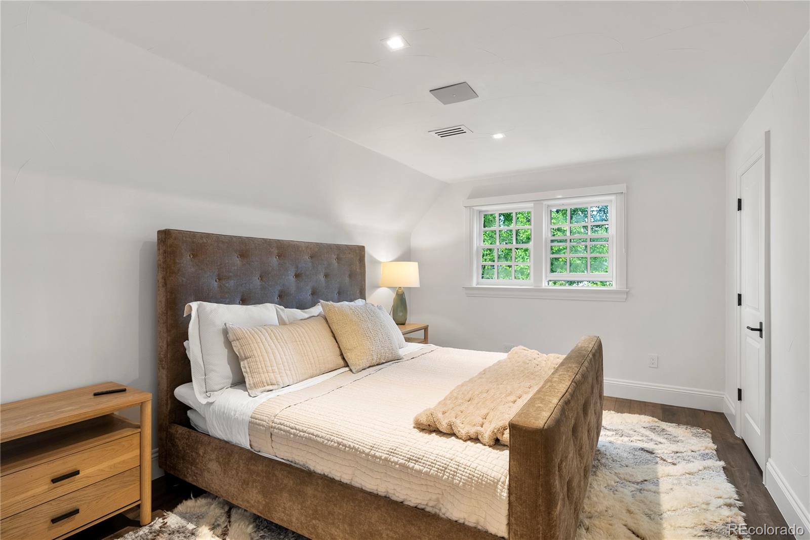 1991 E Alameda Avenue Unit: 14