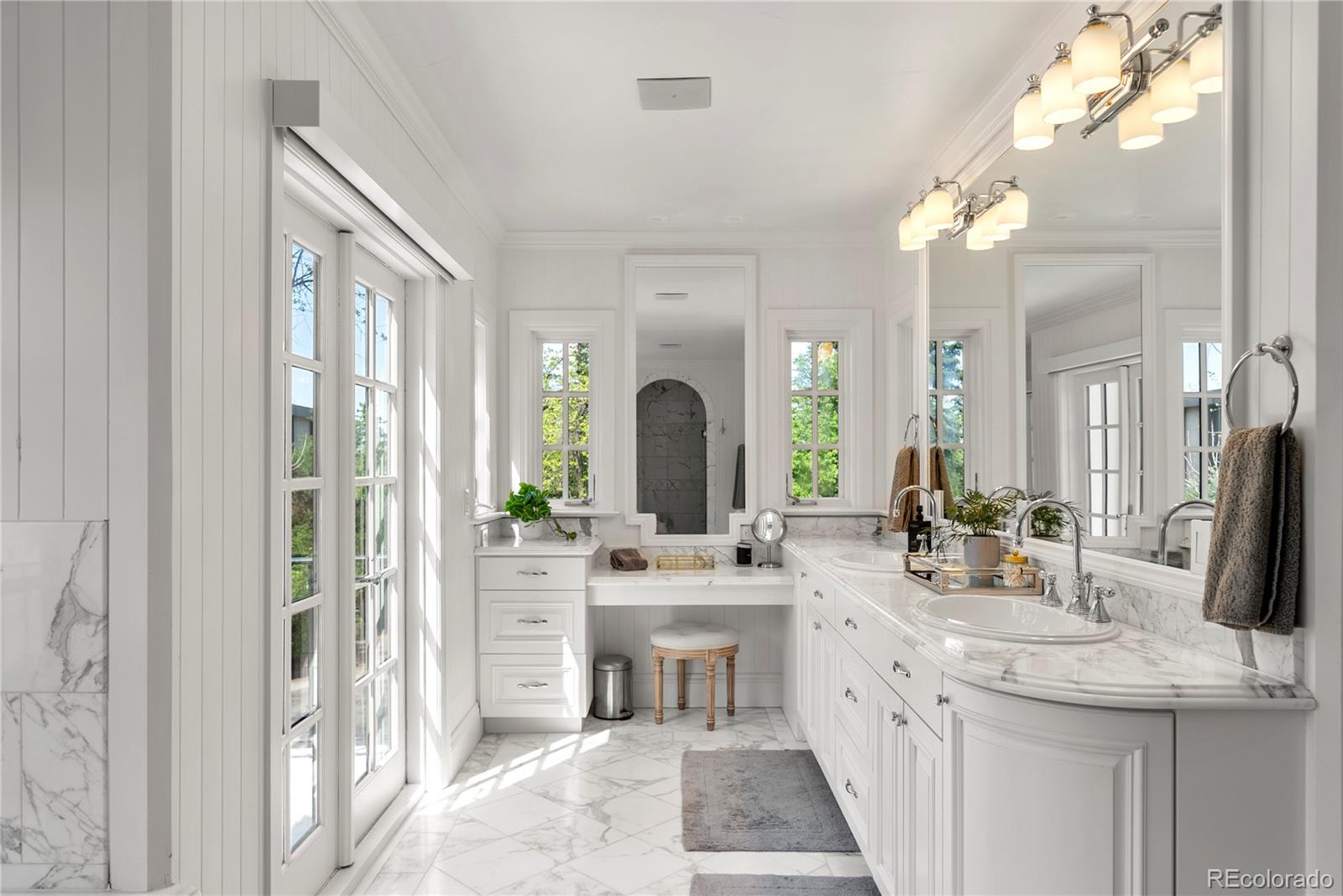 1991 E Alameda Avenue Unit: 14