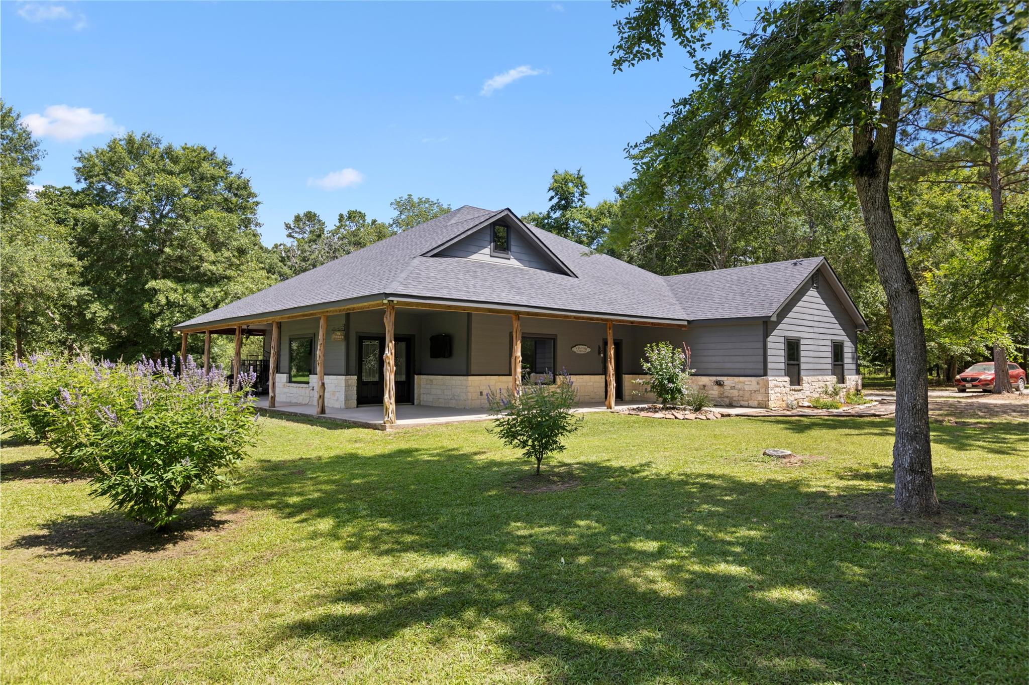 7280 Dogwood Lane