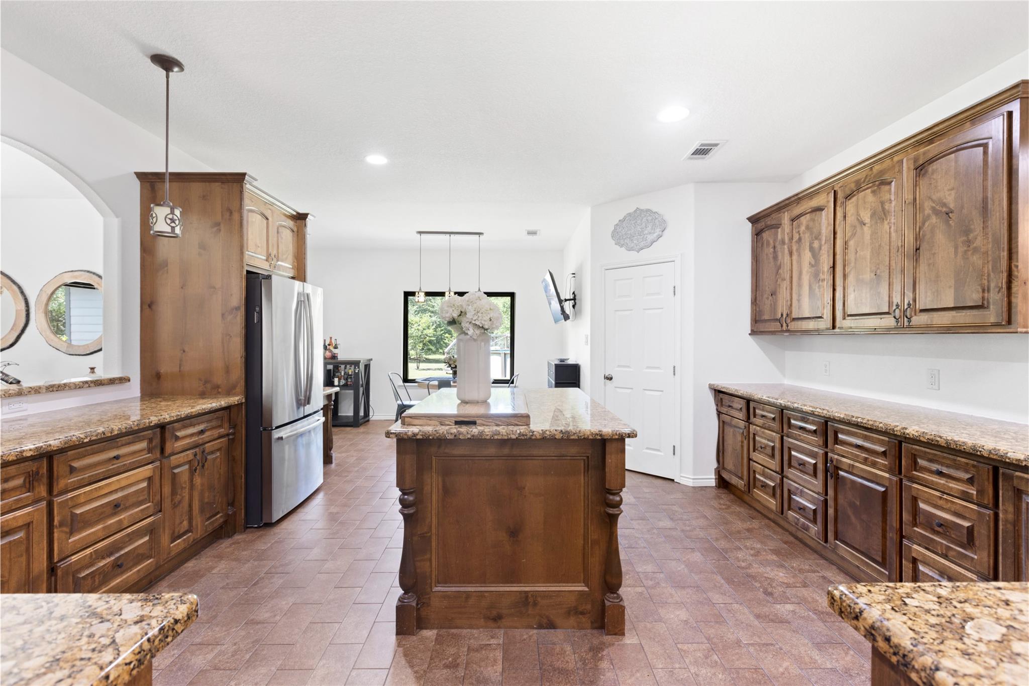 7280 Dogwood Lane