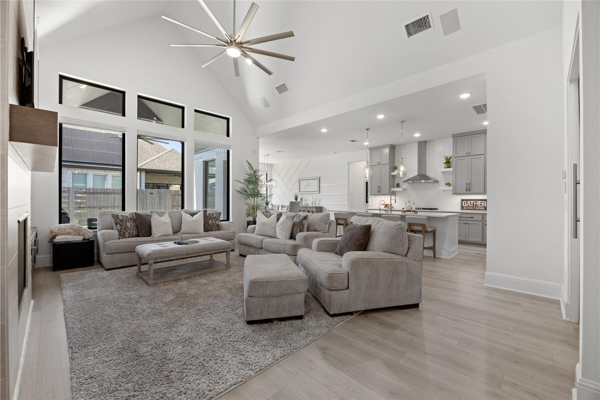 4810 Creekbend Drive