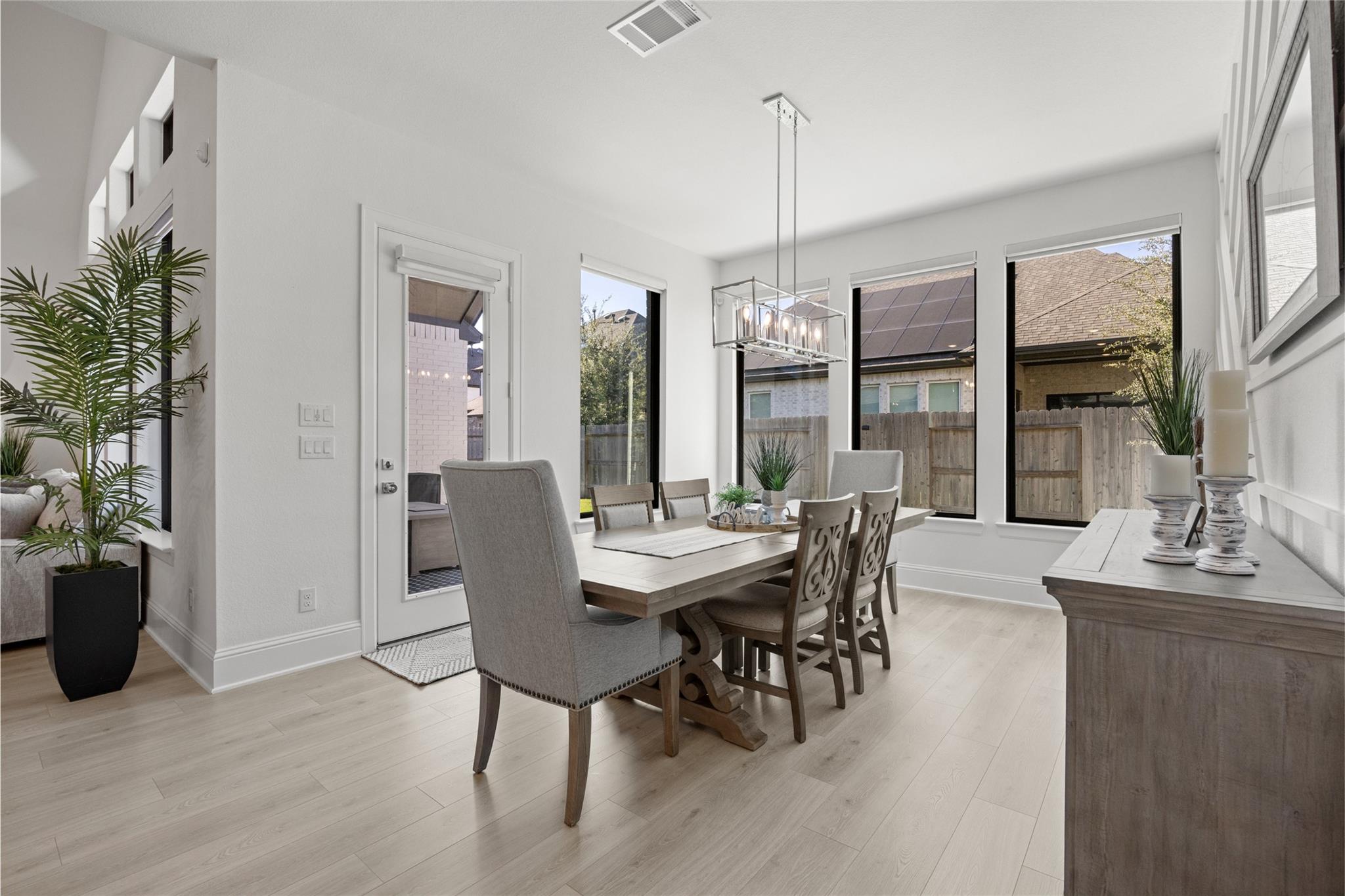 4810 Creekbend Drive