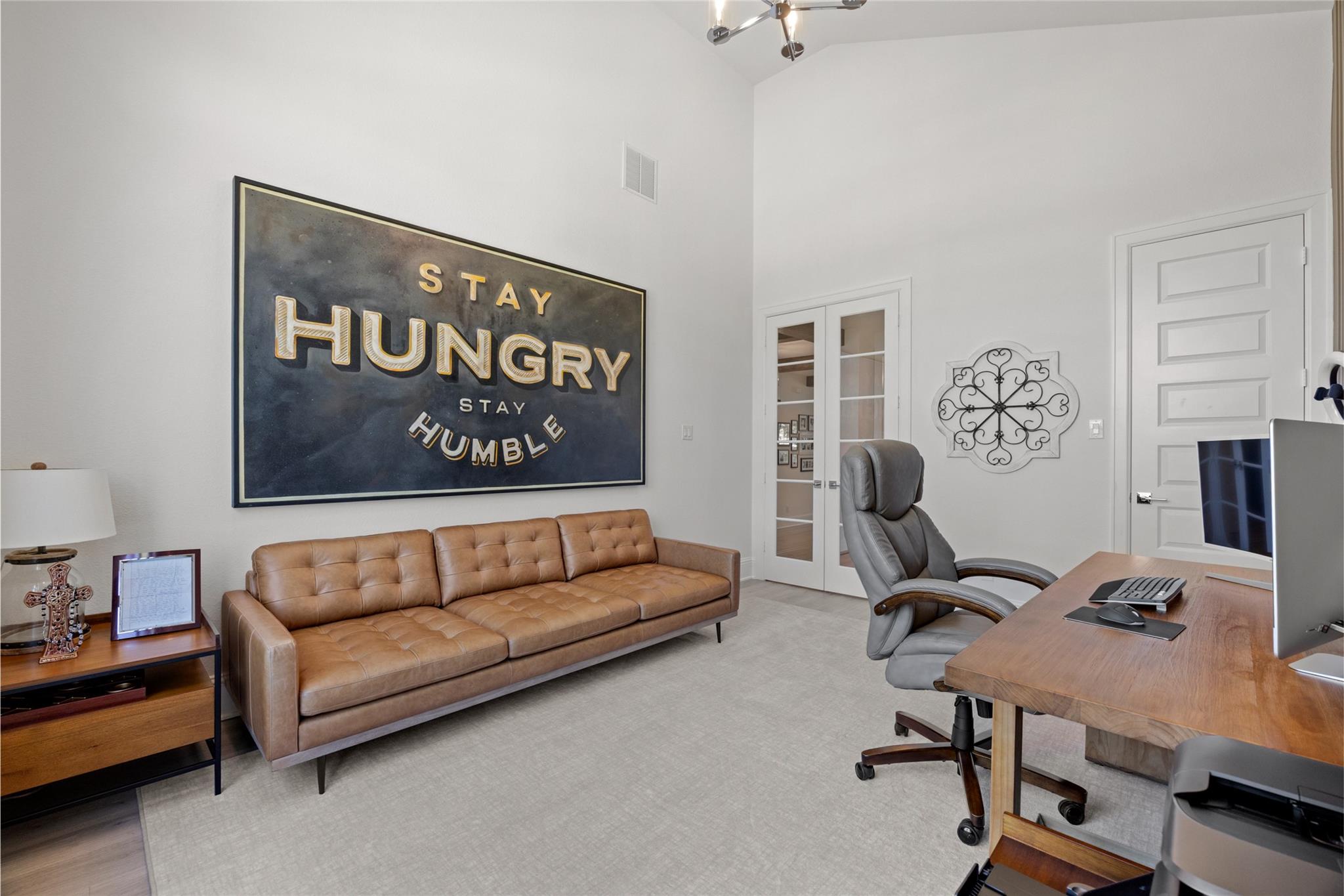 4810 Creekbend Drive