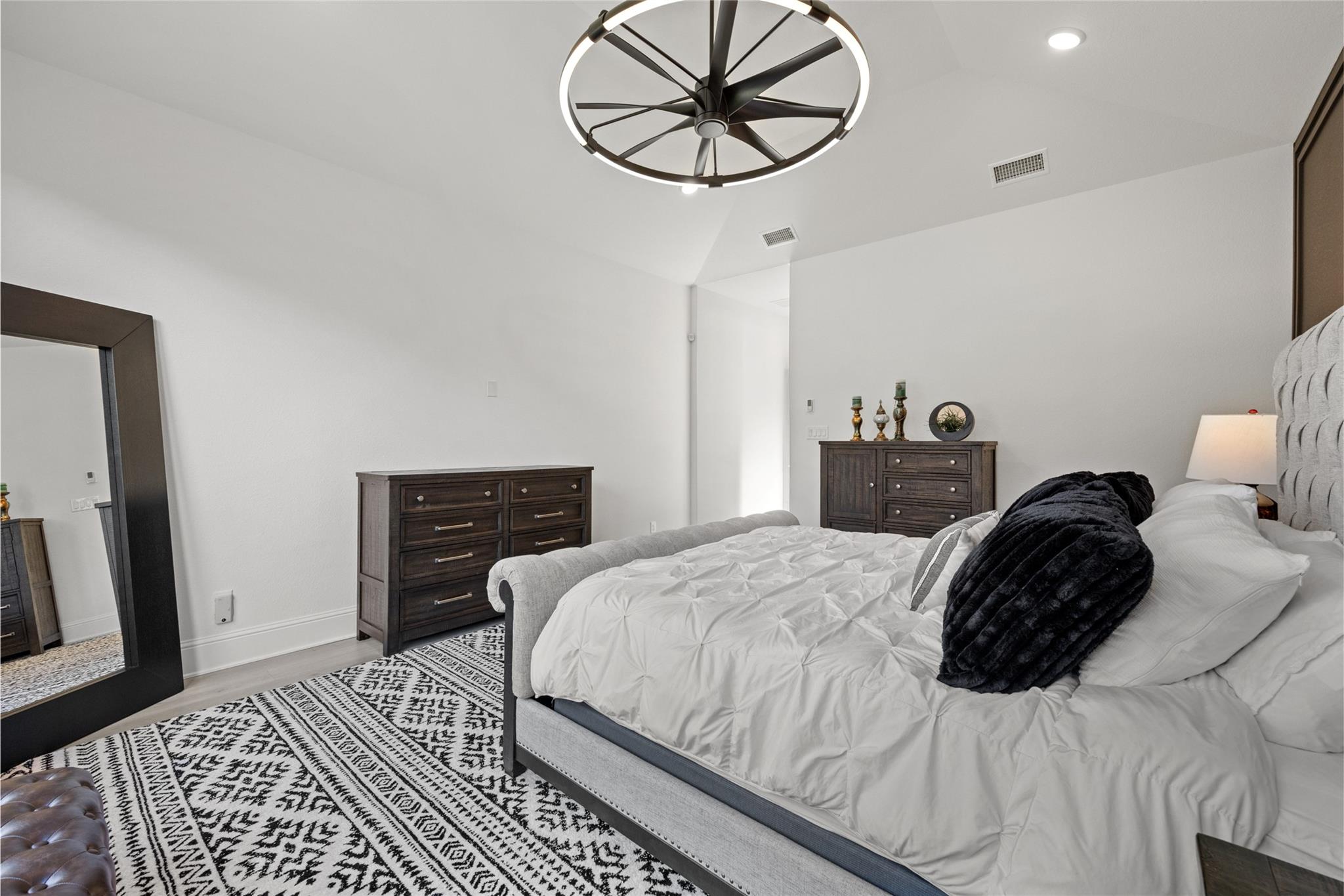 4810 Creekbend Drive