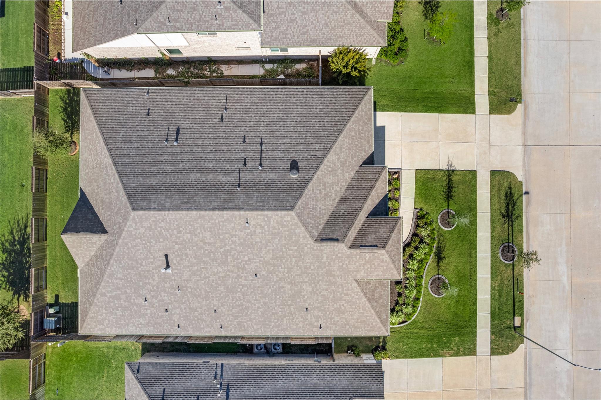 4810 Creekbend Drive