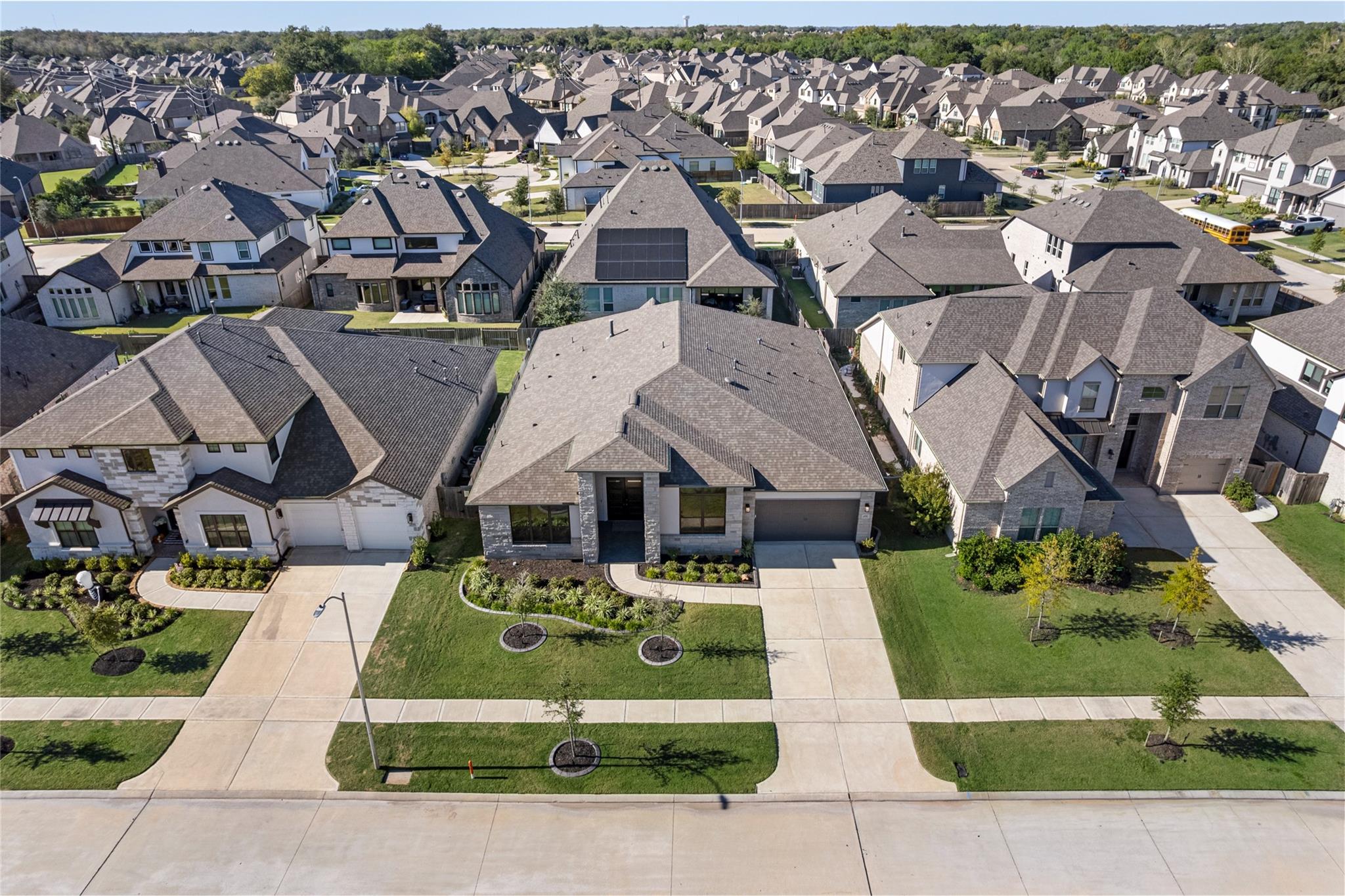 4810 Creekbend Drive