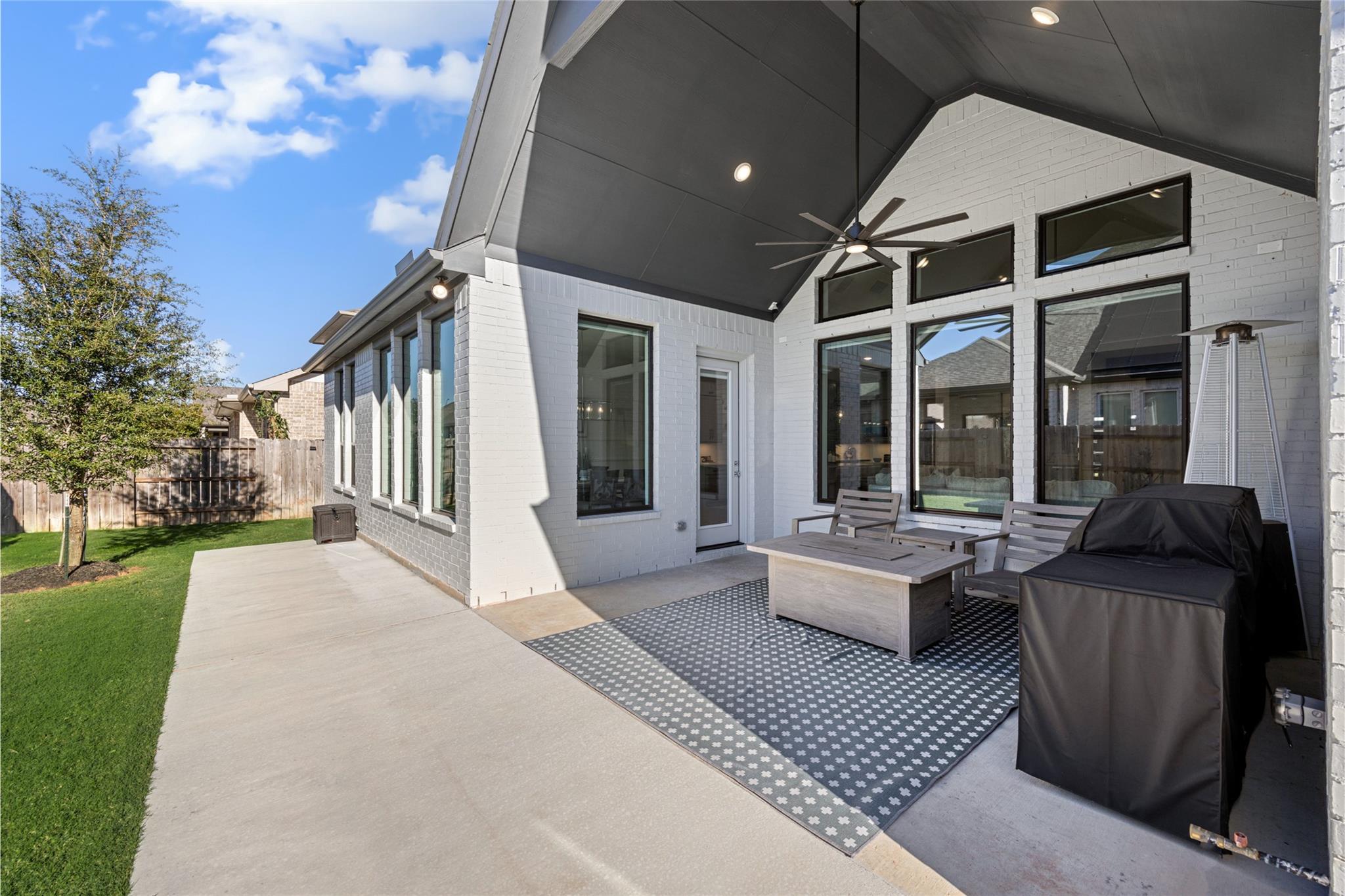 4810 Creekbend Drive