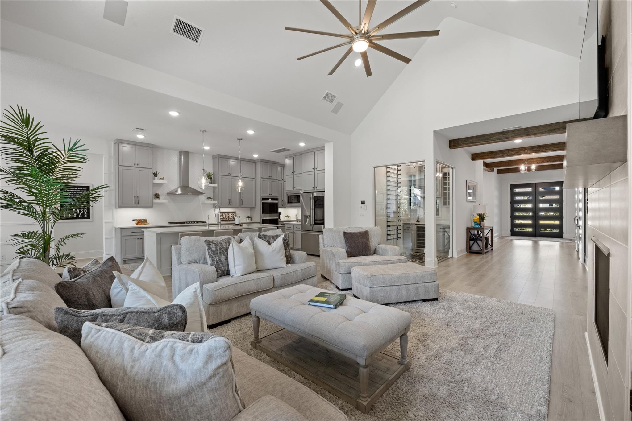 4810 Creekbend Drive