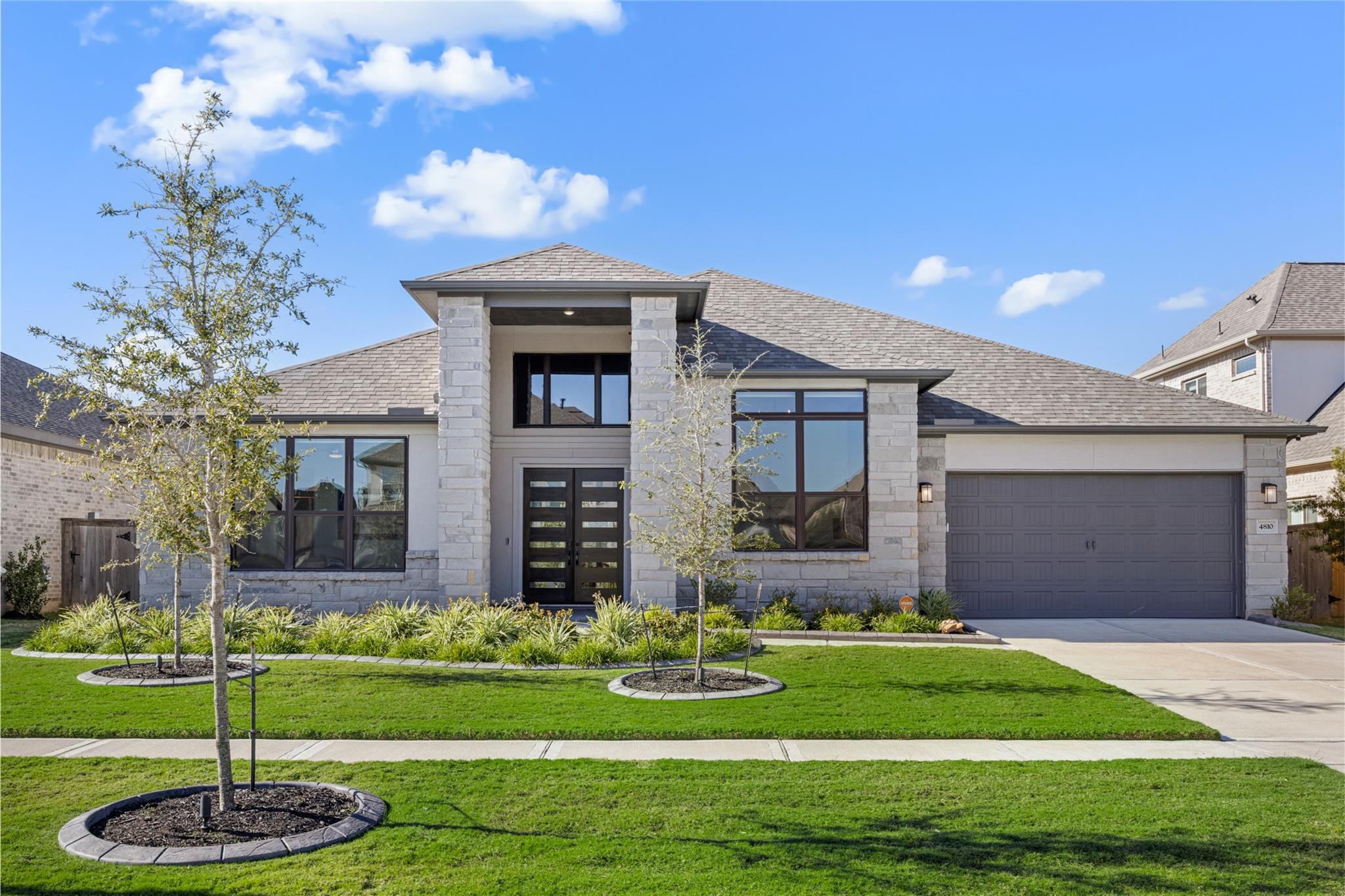 4810 Creekbend Drive