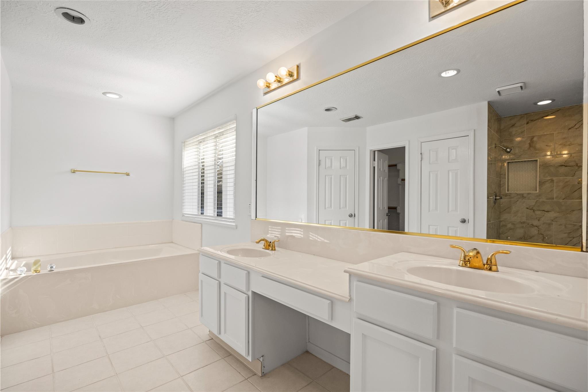 6314 Castle Lane Drive