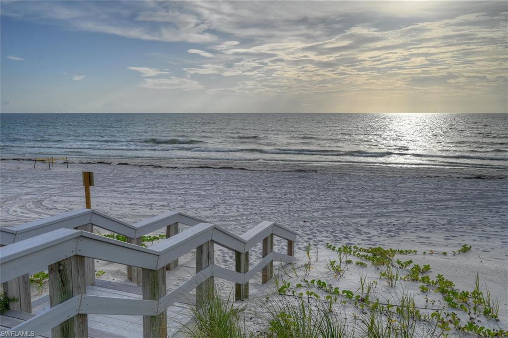 4451 Gulf Shore BLVD N # 406