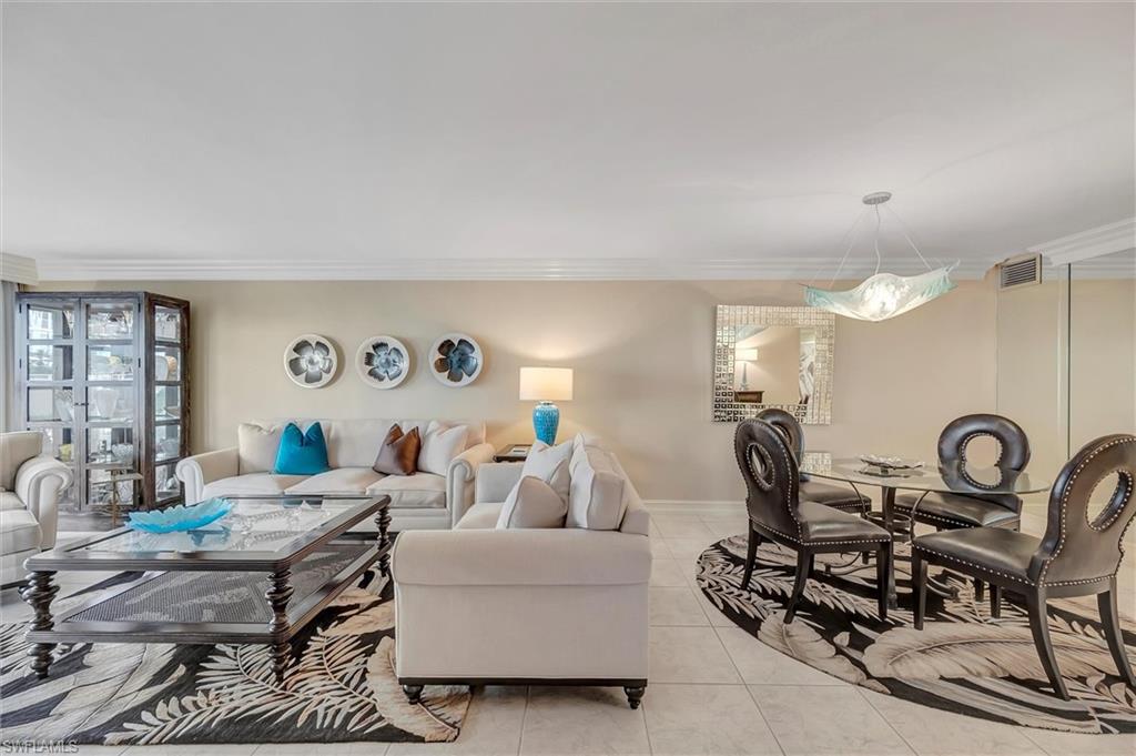 4451 Gulf Shore BLVD N # 406