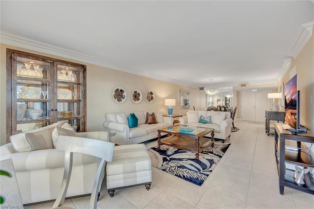 4451 Gulf Shore BLVD N # 406