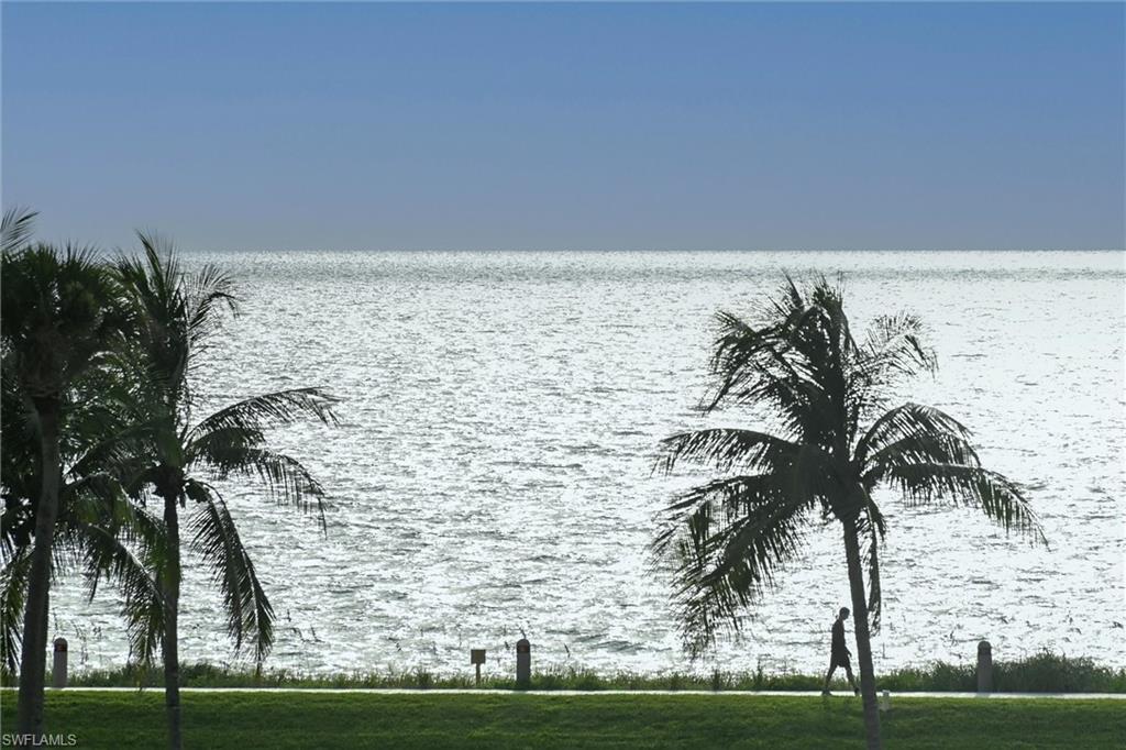4451 Gulf Shore BLVD N # 406