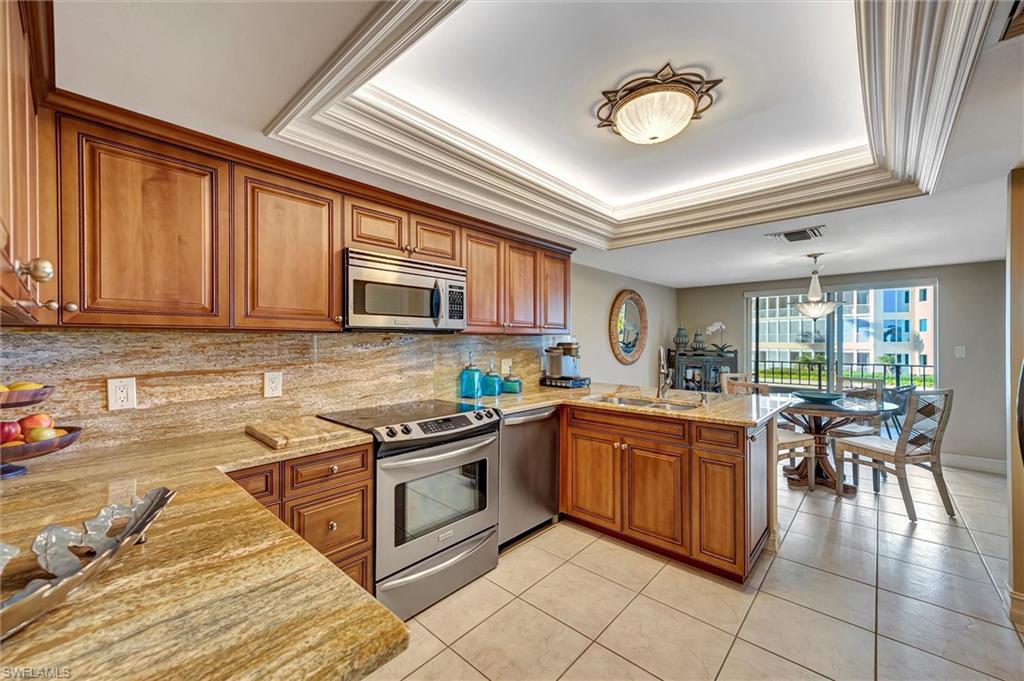 4451 Gulf Shore BLVD N # 406