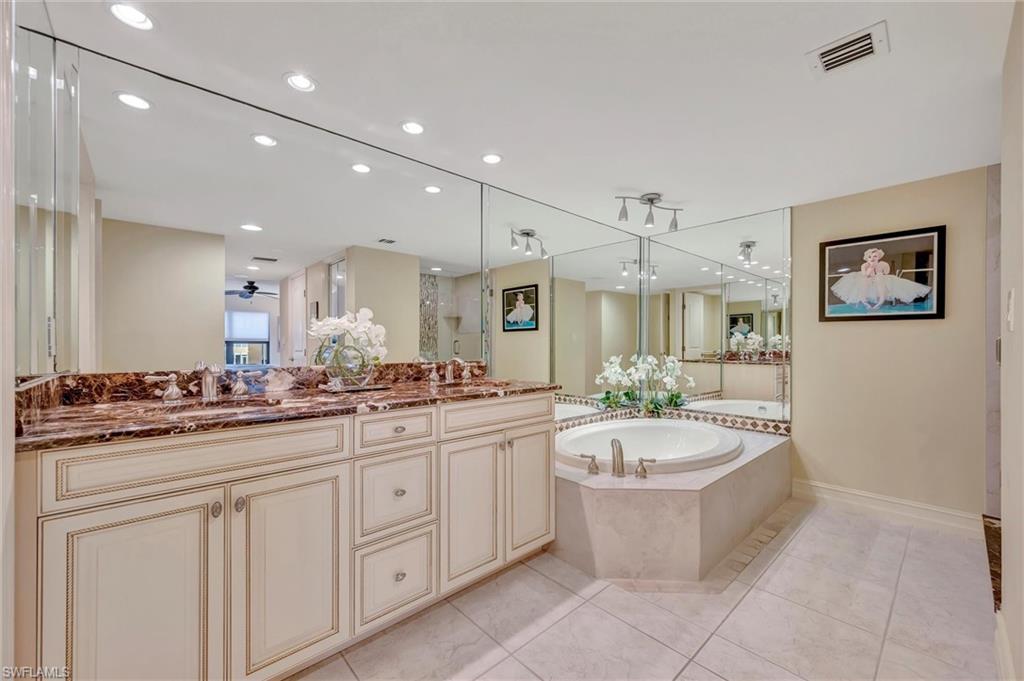 4451 Gulf Shore BLVD N # 406