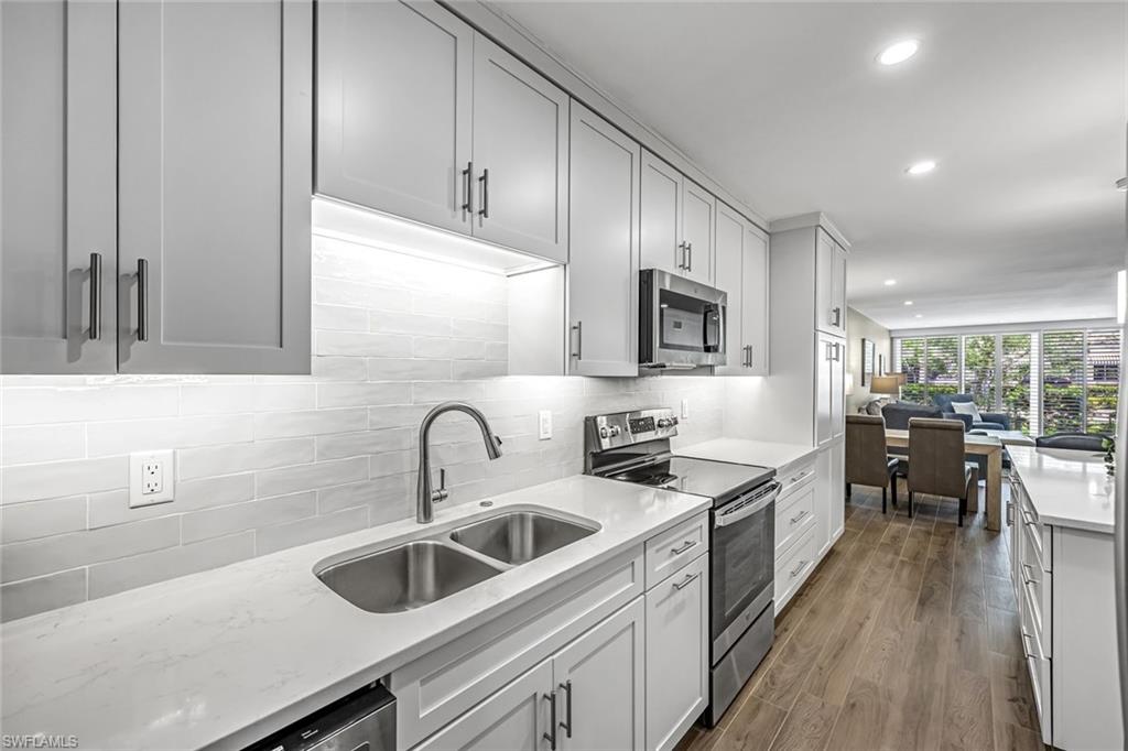 232 Banyan BLVD # 232