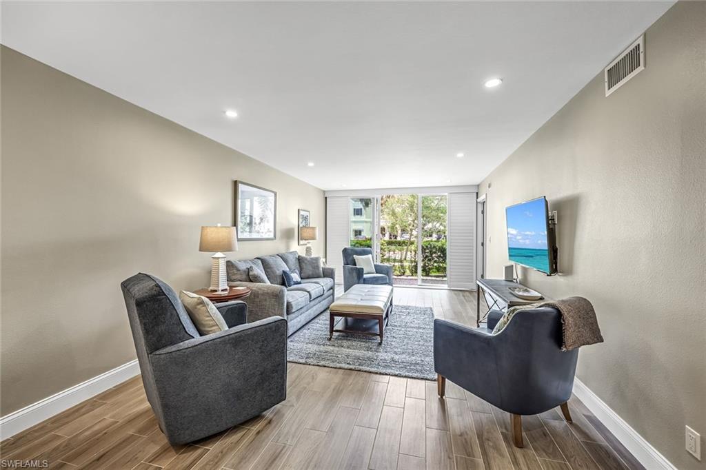 232 Banyan BLVD # 232