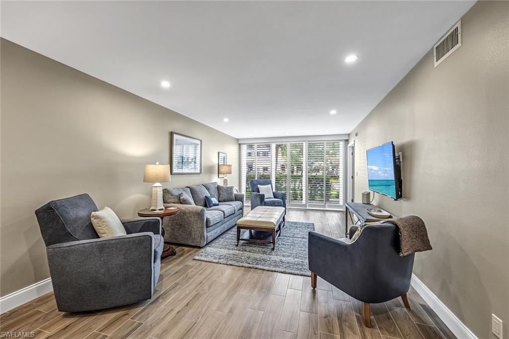 232 Banyan BLVD # 232