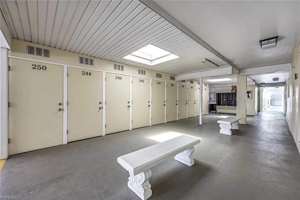 232 Banyan BLVD # 232