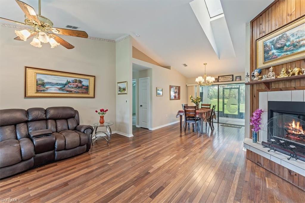2905 10th AVE SE