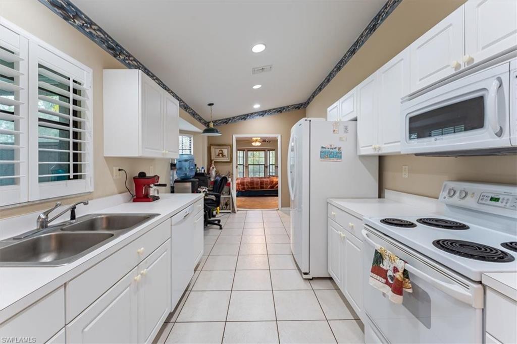 2905 10th AVE SE