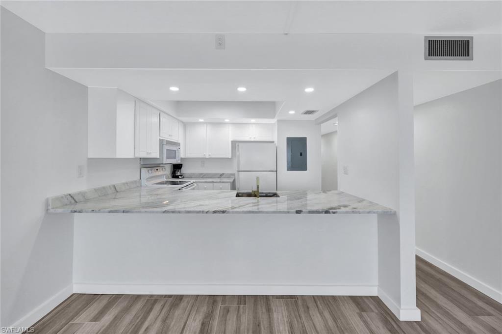 25820 Hickory BLVD # 405