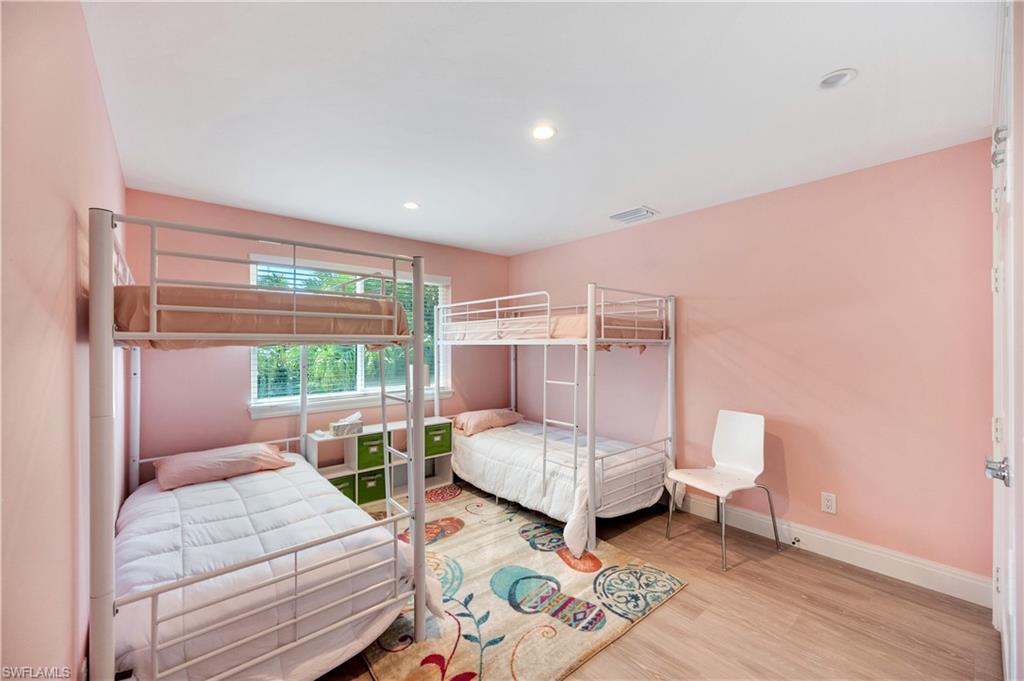 1065 Gulf Shore BLVD N # 201