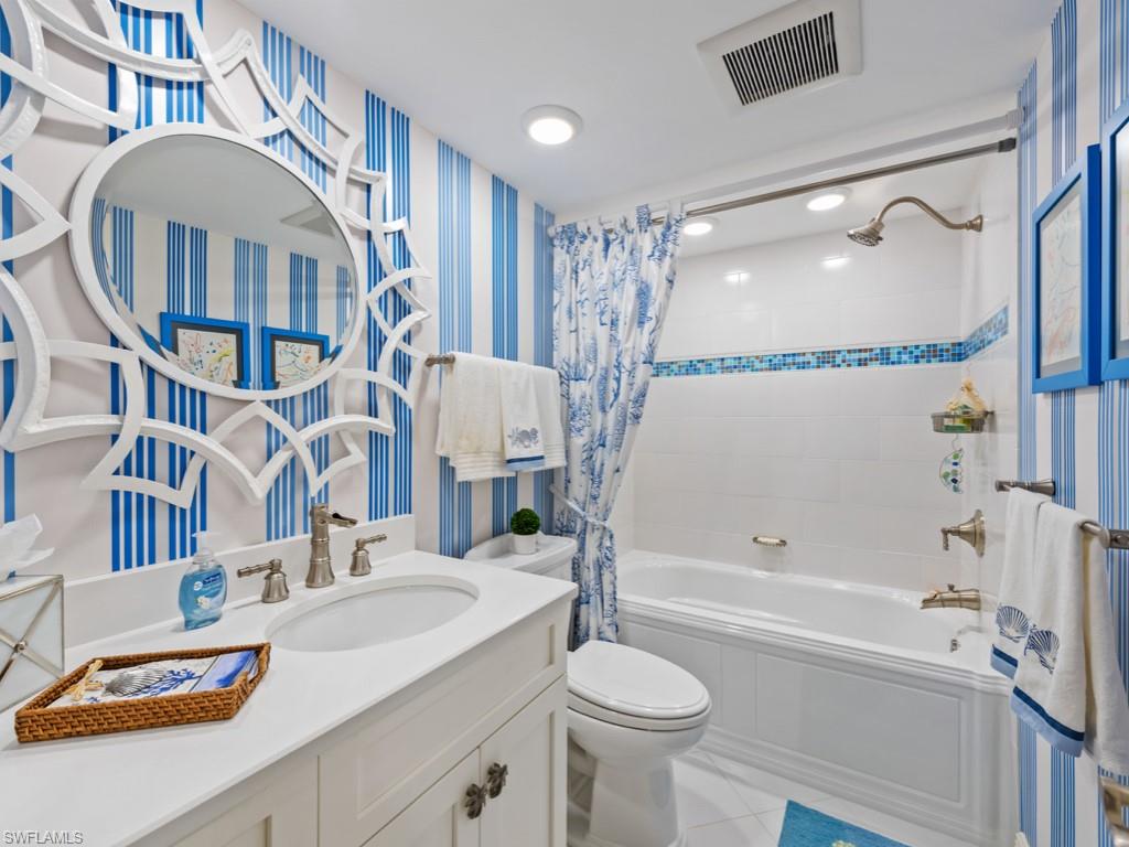 355 Park Shore DR # 114 Unit: 1-114