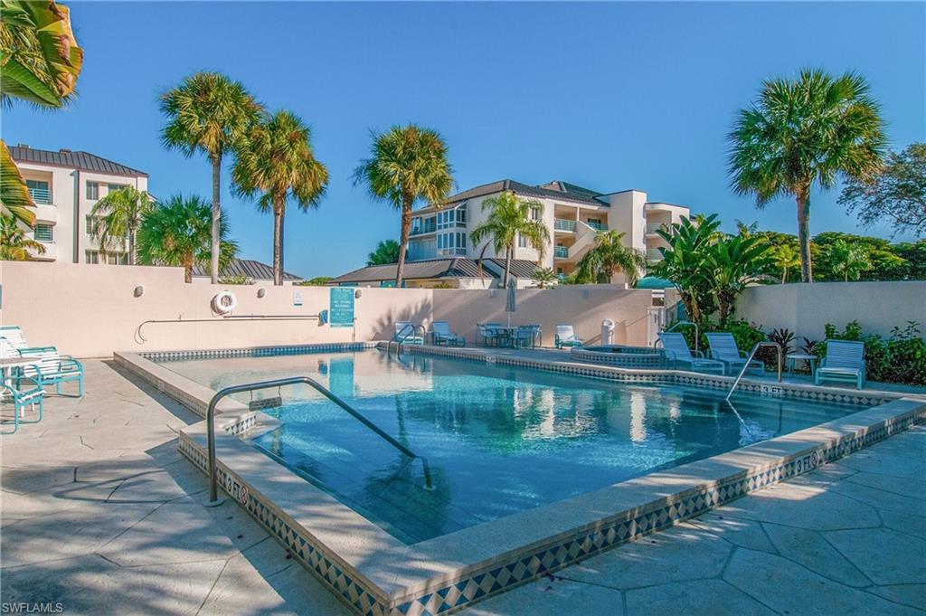 355 Park Shore DR # 114 Unit: 1-114