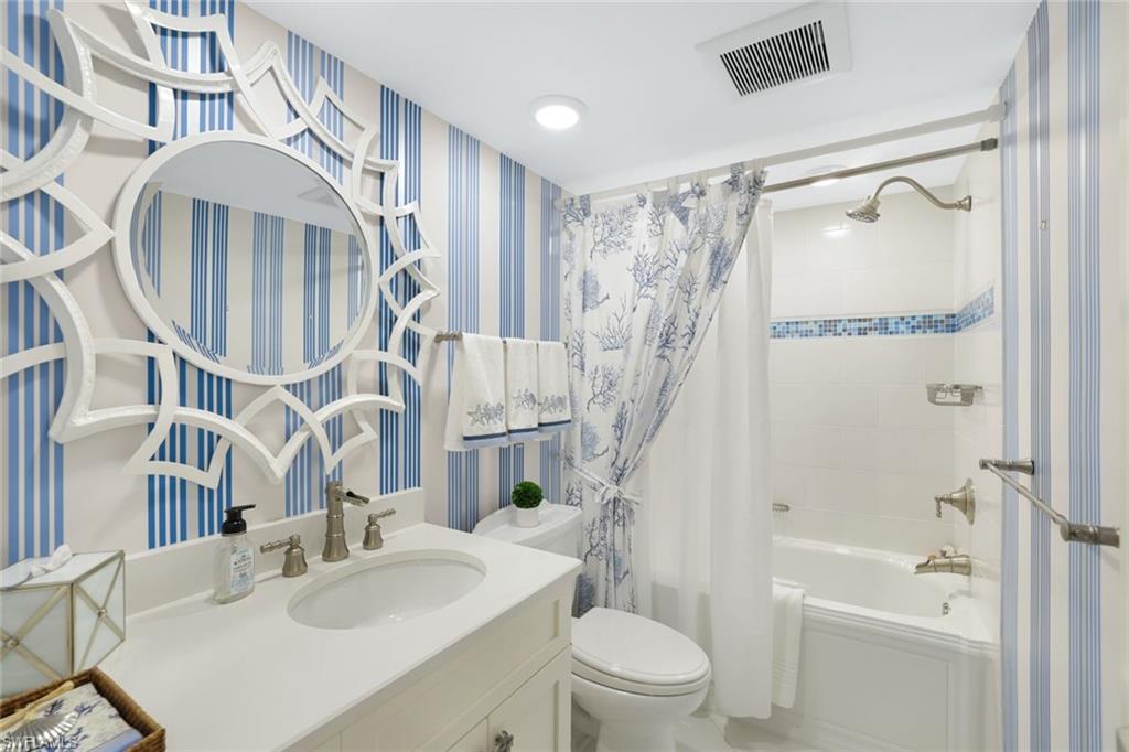 355 Park Shore DR # 114 Unit: 1-114