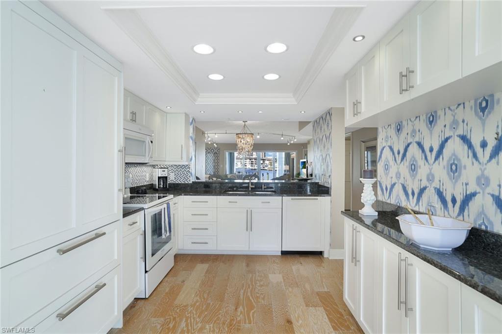 355 Park Shore DR # 114 Unit: 1-114