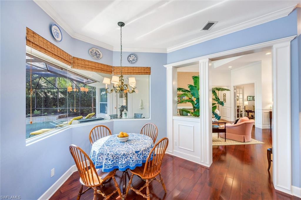 4884 Rustic Oaks CIR