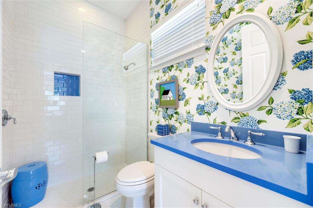 4884 Rustic Oaks CIR