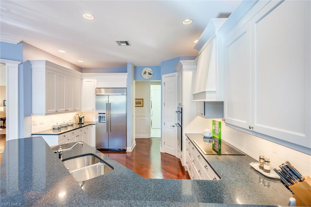 4884 Rustic Oaks CIR