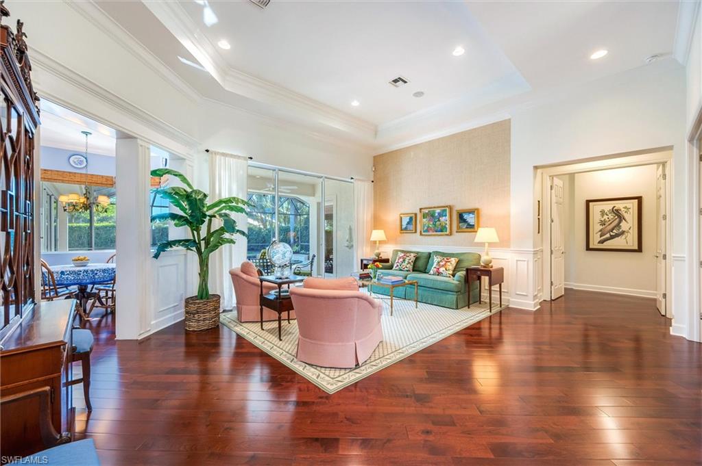 4884 Rustic Oaks CIR