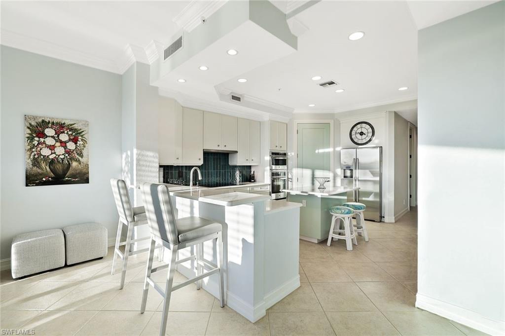 4811 Island Pond CT # 302