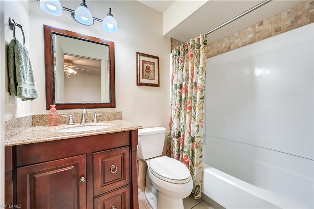 185 Lake Point LN # 8B