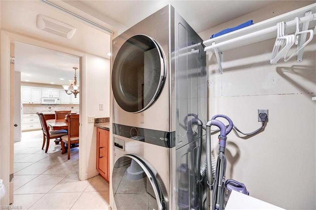 185 Lake Point LN # 8B