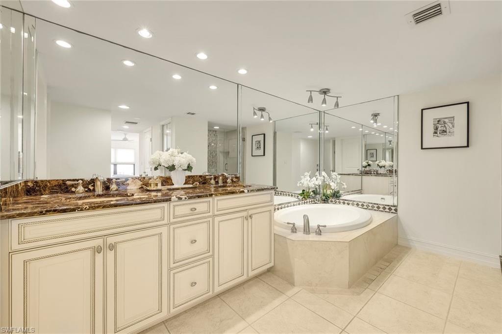 4451 Gulf Shore BLVD N # 406