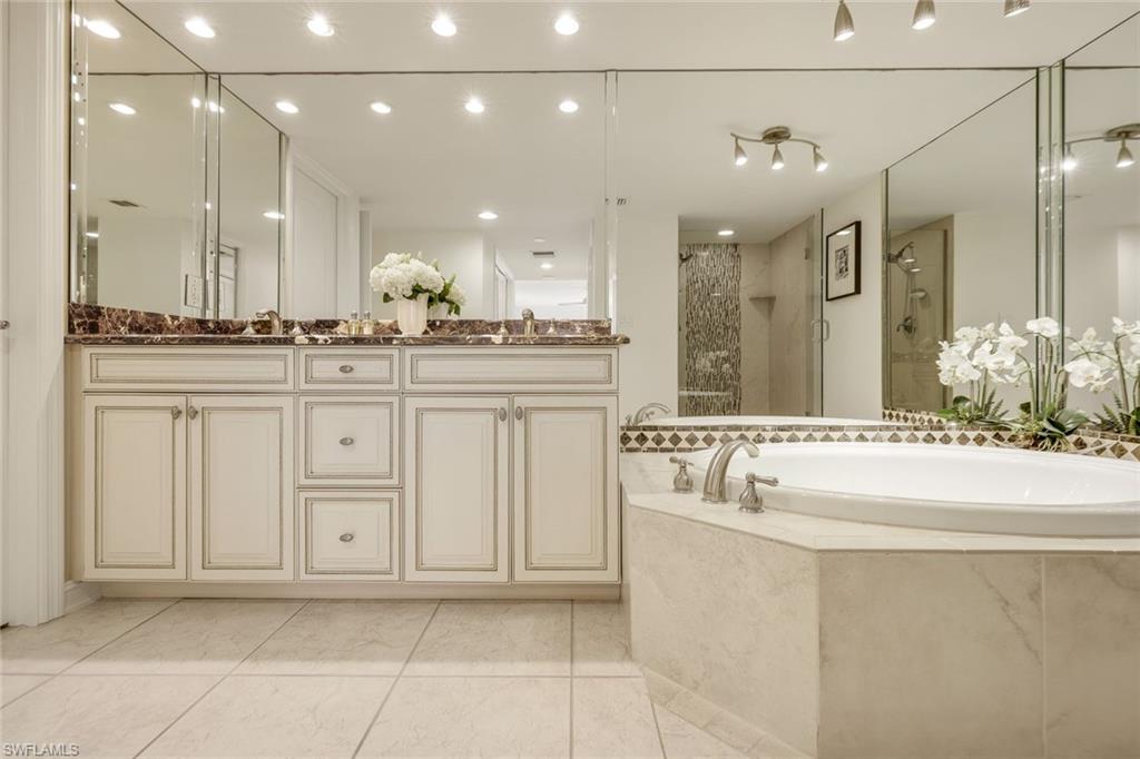 4451 Gulf Shore BLVD N # 406