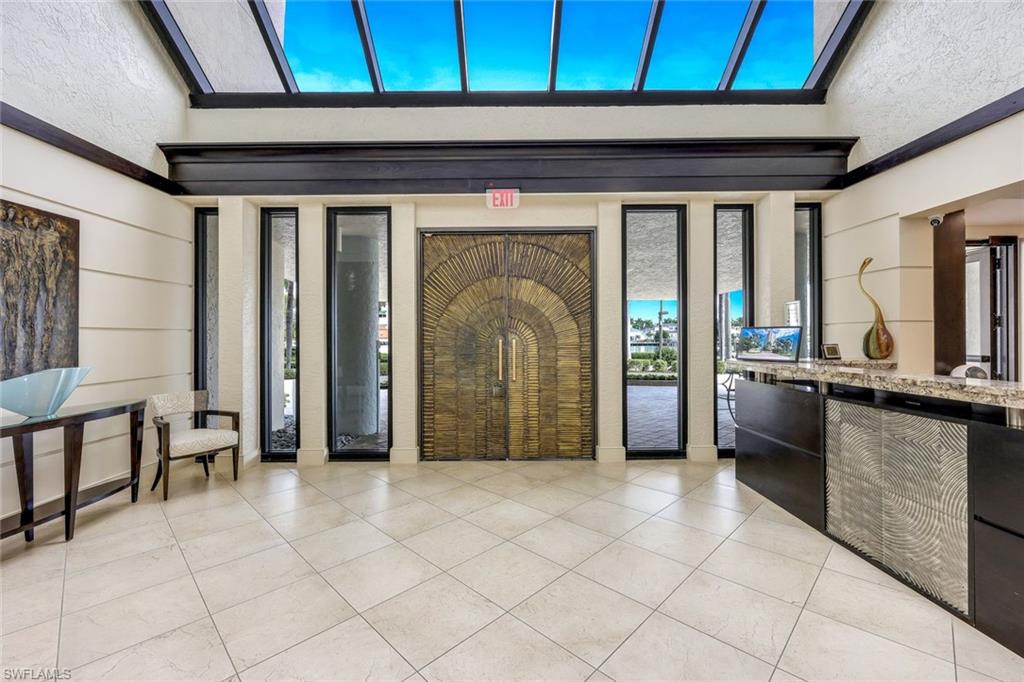 4451 Gulf Shore BLVD N # 406