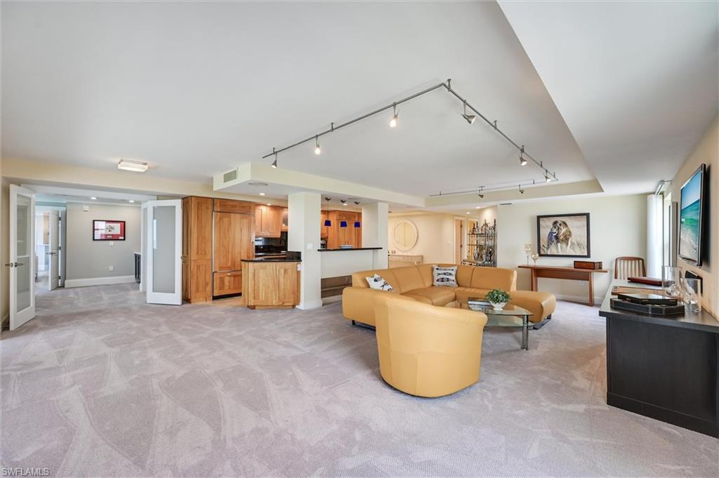 1275 GULF SHORE BLVD N 601 & 602