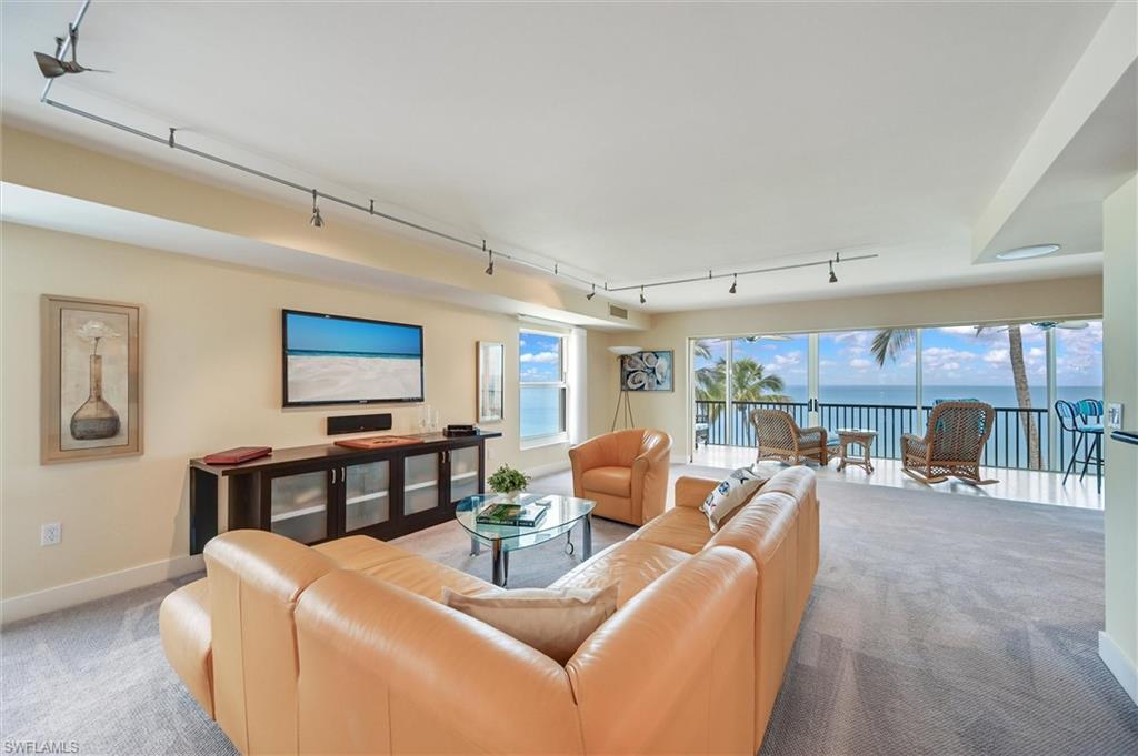 1275 GULF SHORE BLVD N 601 & 602