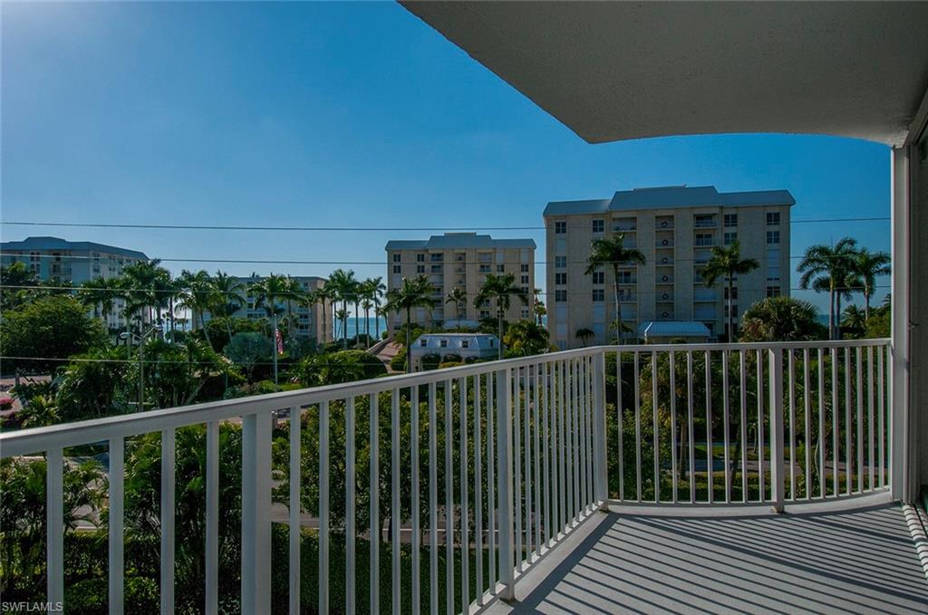 1300 Gulf Shore BLVD N 406