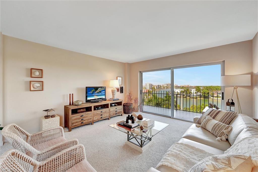 2150 GULF SHORE BLVD N 703