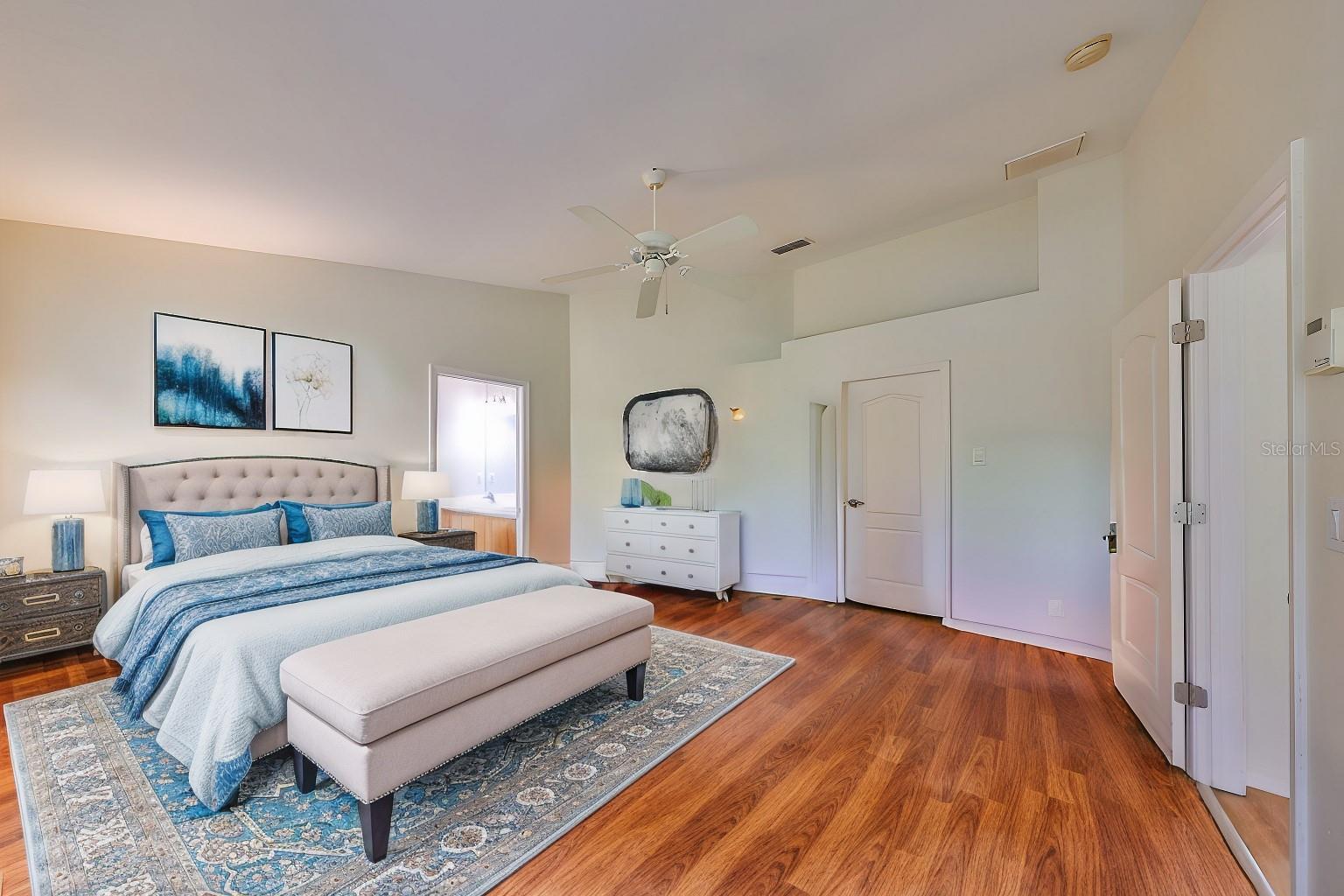 4550 LISETTE CIR