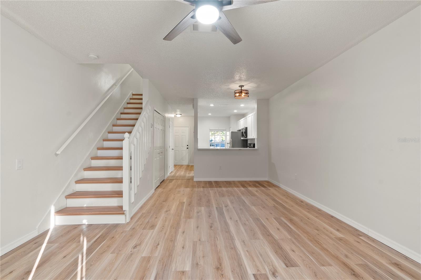 8629 HUNTERS KEY CIR